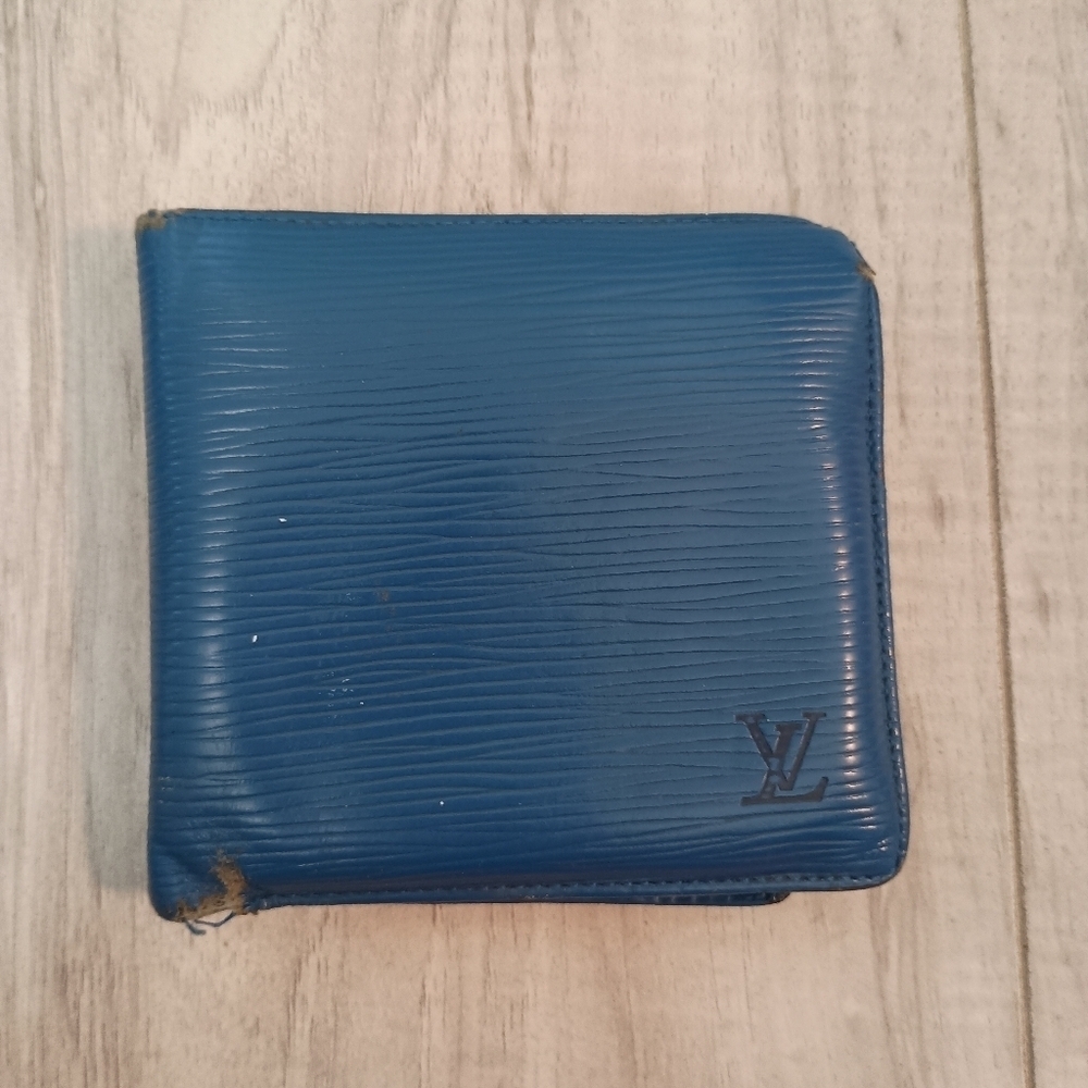 Authentic Louis Vuitton Epi Portefeuille Marco Wallet Purse Blue